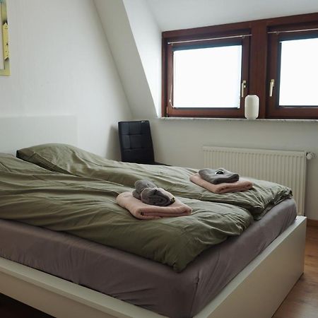 Unique: Geraeumig - Bhf-Nah - Parkplatz - Netflix Apartamento Bremen Exterior foto
