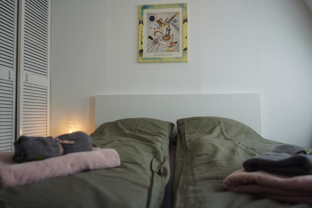 Unique: Geraeumig - Bhf-Nah - Parkplatz - Netflix Apartamento Bremen Exterior foto