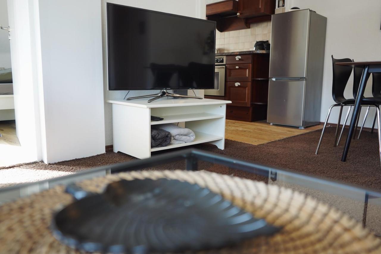 Unique: Geraeumig - Bhf-Nah - Parkplatz - Netflix Apartamento Bremen Exterior foto