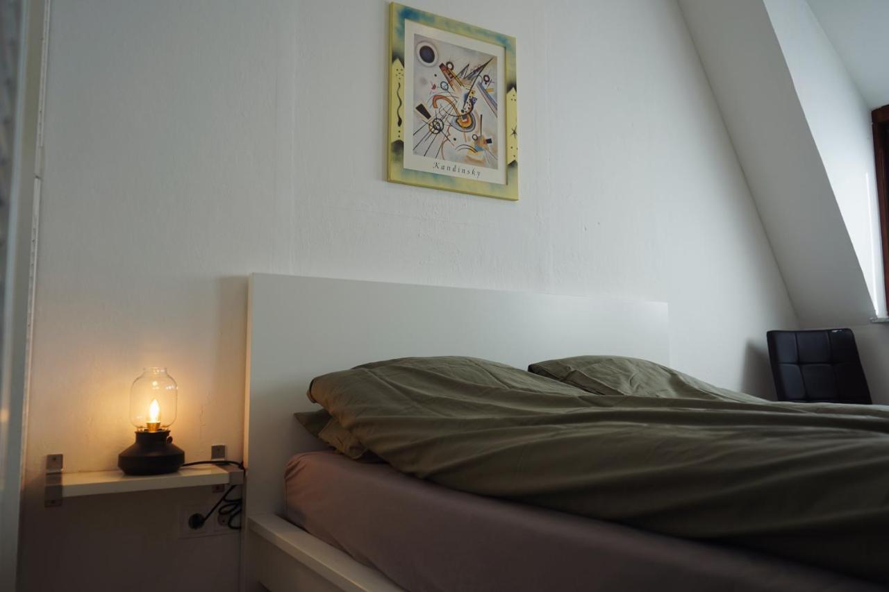 Unique: Geraeumig - Bhf-Nah - Parkplatz - Netflix Apartamento Bremen Exterior foto